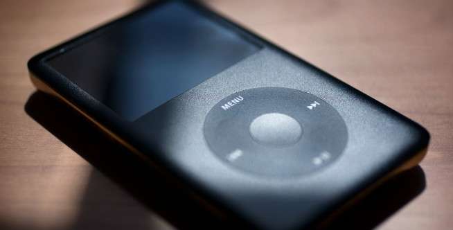 1. iPod Classic (2001-2014)