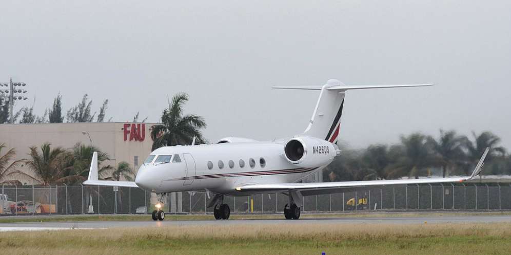 Tiger Woods dan Gulfstream G550