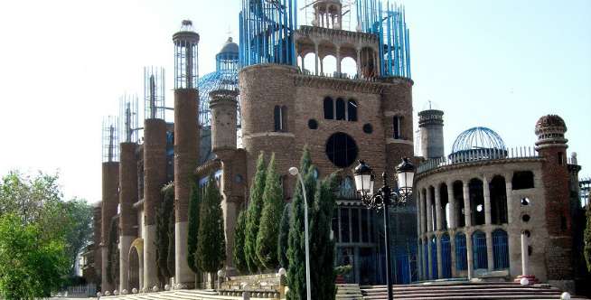 7. Katedral