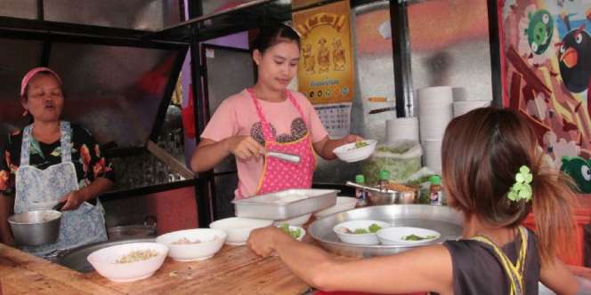 Usai Kena Tilang Polisi, Anda Bisa Makan Gratis di Warung Ini