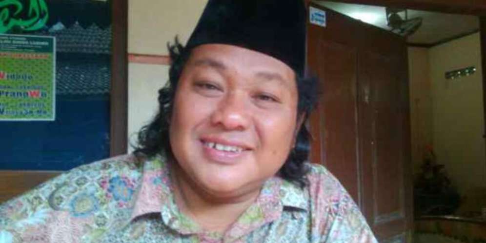 Pemuda yang Hobi Berkelahi Itu Jadi Guru Ngaji Keluarga Jokowi