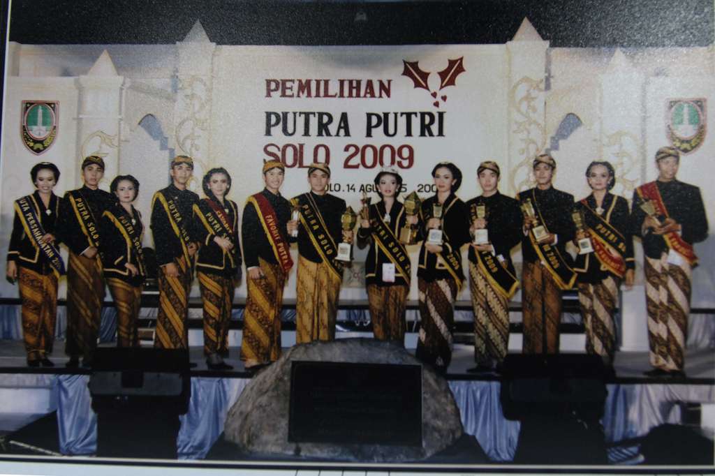 Perjalanan Cinta Putra Sulung Jokowi dengan Selvi