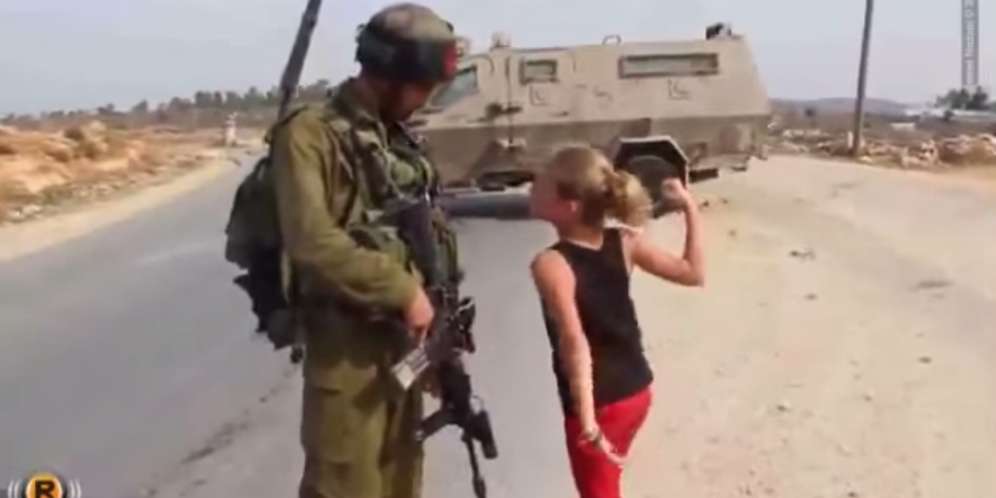 Tonjok Tentara Israel, Bocah Palestina Panen Pujian