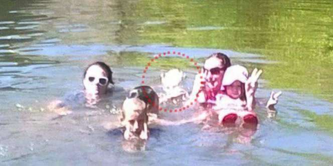 Meninggal 100 Tahun Lalu, Hantu Bocah Ikut Selfie