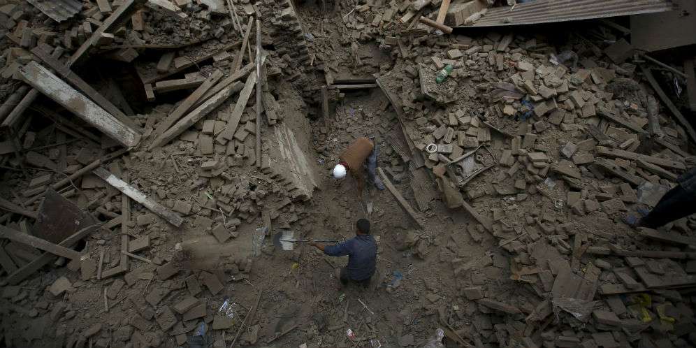 Menegangkan, Menyelamatkan Diri dari Gempa Nepal