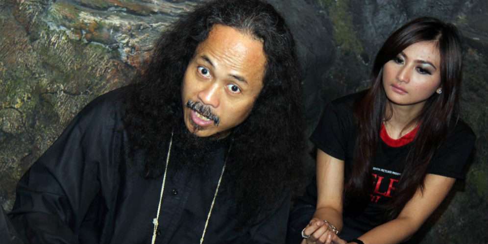 Nangis Lihat Kabah, Ki Joko Bodo `Pensiun` dari Paranormal