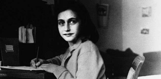 4. Siapa yang Menyerahkan Anne Frank dan Keluarganya ke Nazi?