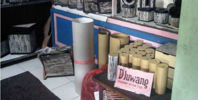 Dari Kertas Bekas, Jadi Barang Nan Cantik