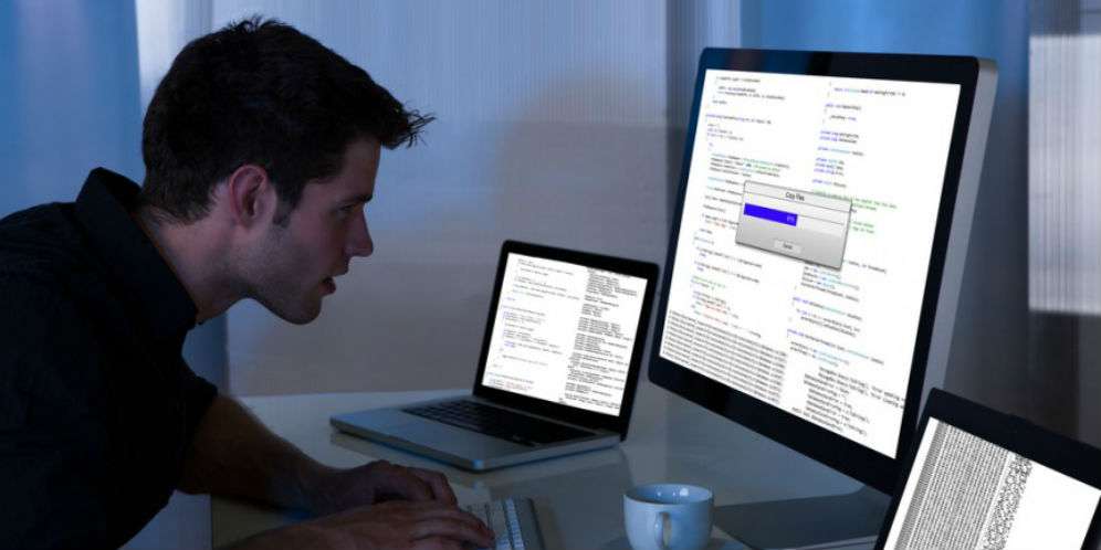 3. Programmer Komputer