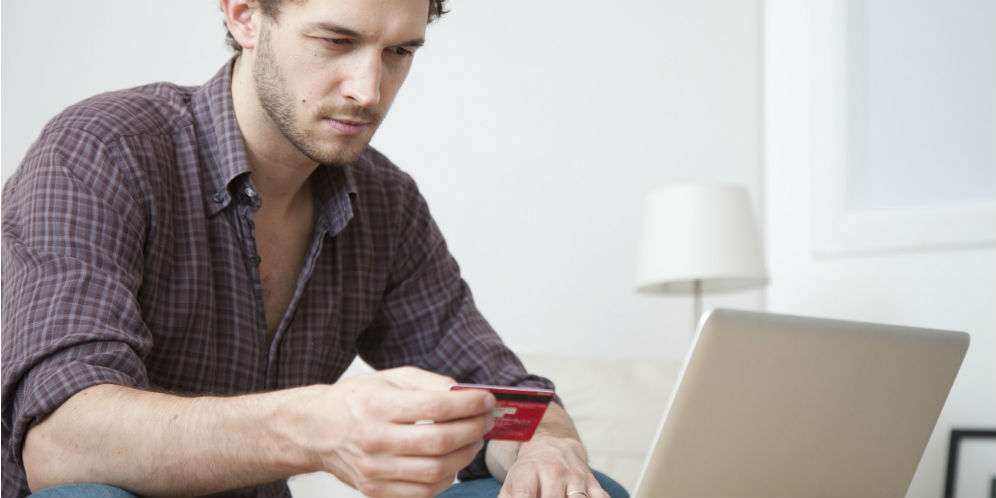 9. Berjualan di eBay