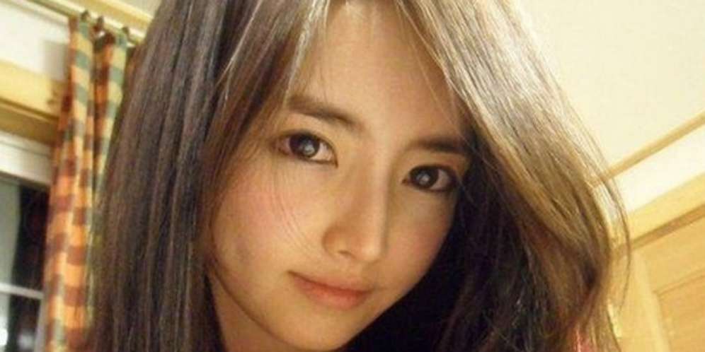 Guru SMA Cantik Bikin Murid Betah di Kelas