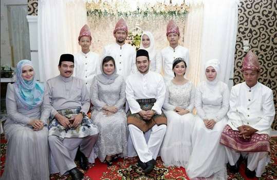 Mengenal Sosok Tya Arifin, Calon Mantu Siti Nurhaliza