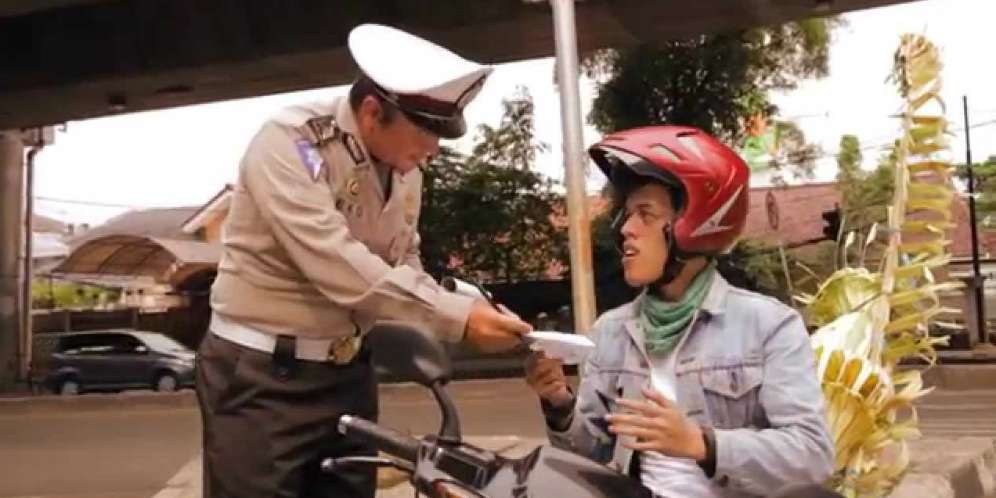 Setidaknya 1 Polisi Seperti Ini Harus Ada Di Indonesia