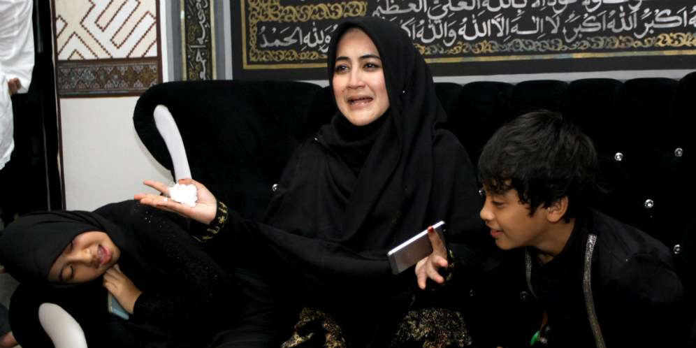 Banyak Dihujat, Mulan Jameela Dinasehati Umi Pipik