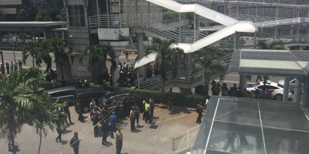 Foto Penembak di Sarinah Muncul dari Kerumunan