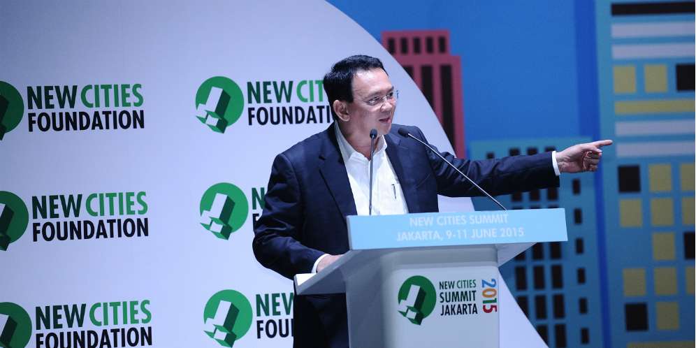 Ahok Berangkatkan Umroh 40 Penjaga Masjid