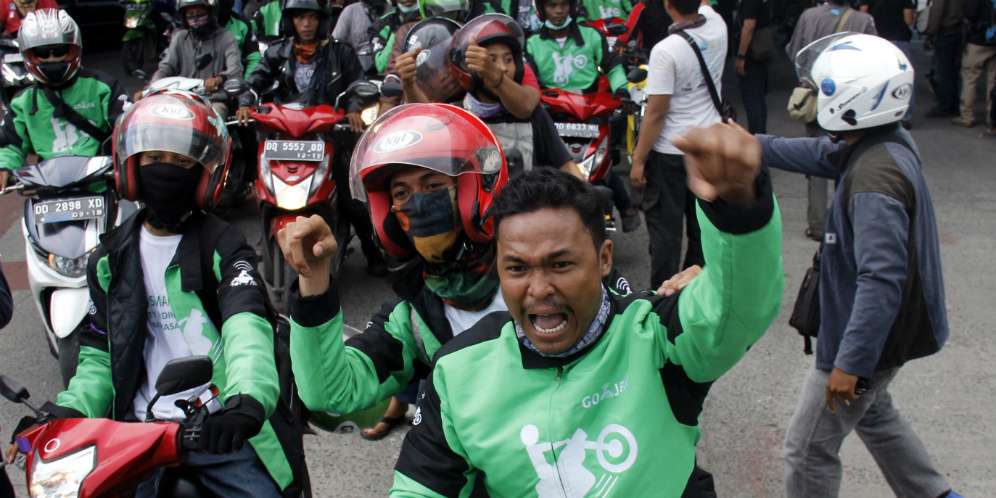 Netizen Berang Ojek Online Dilarang