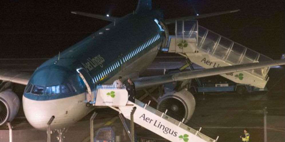 Penumpang Tewas Usai Gigit Penumpang Lain di Pesawat