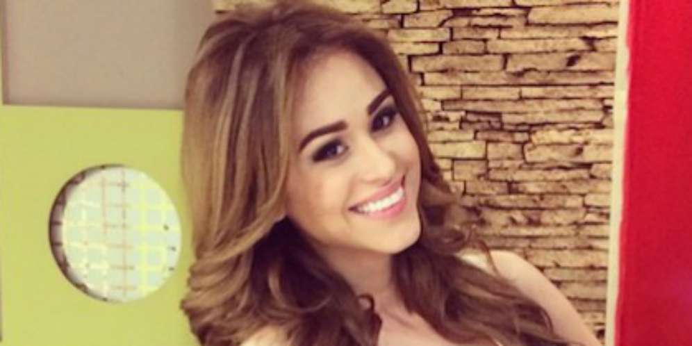 Presenter Cantik Bikin Acara Prakiraan Cuaca Jadi 'Panas'