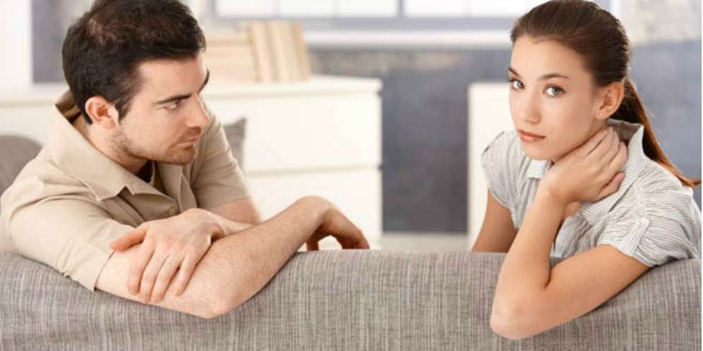 Ini 10 Tanda Wanita Sedang Selingkuh