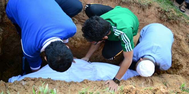 10 Tahun Dikubur, Jasad Istri Anggota Dewan Itu Masih Utuh