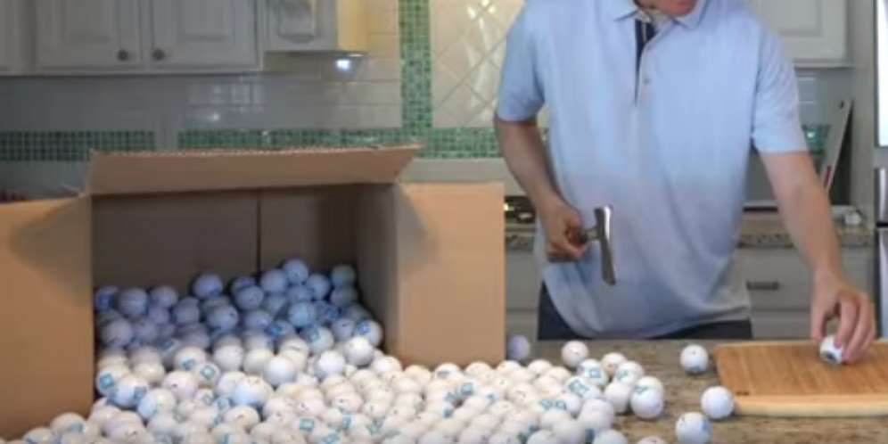 Di Luar Dugaan! Isi Bola Golf Jika Dibelah
