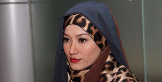 Lyra Virna, dari Tampil Seksi Menuju Syar`i