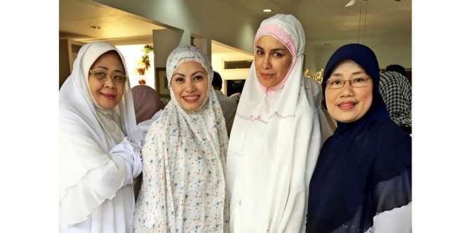 Sophia Latjuba: Agama Bukan untuk Mengkritik Orang Lain