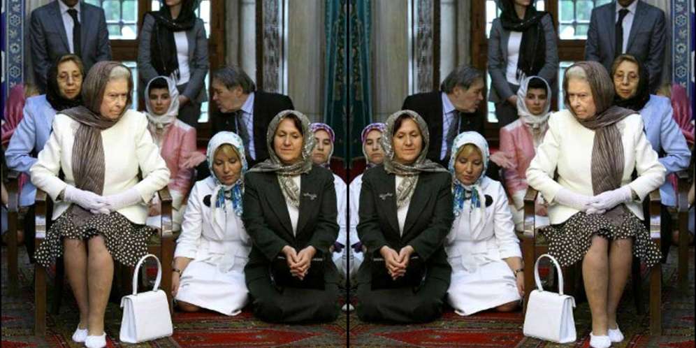 Kala Ratu Inggris Berkerudung dan Khusyuk Mendengar Alquran