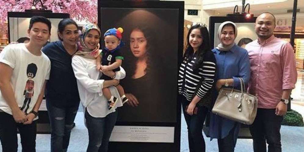 Heboh Foto Laudya Cynthia Bella Gendong Anak Raffi Ahmad