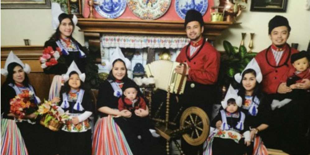 Ibunda Raffi Ahmad Lepas Hijab Hebohkan Sosmed
