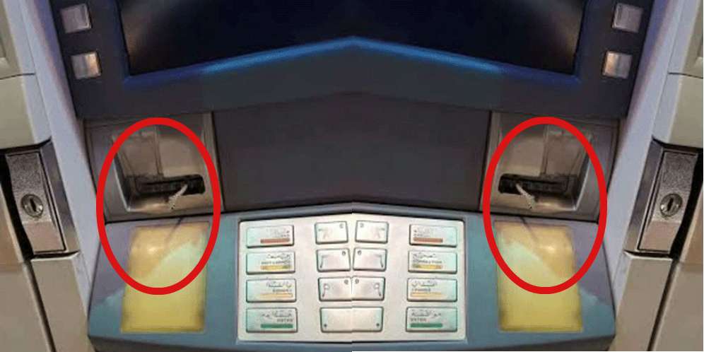 Tunggu Uang dari Mesin ATM, yang Keluar Ular