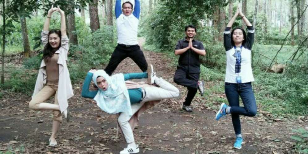 Pose Ria Ricis yang Dikritik Pedas
