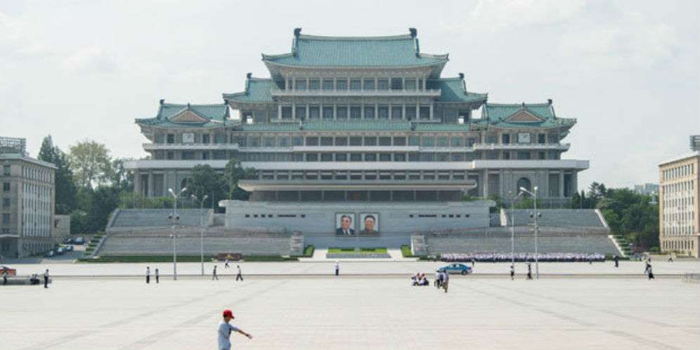 6. Kim Jong-Il Disebut Menulis 1500 Buku di Universitas