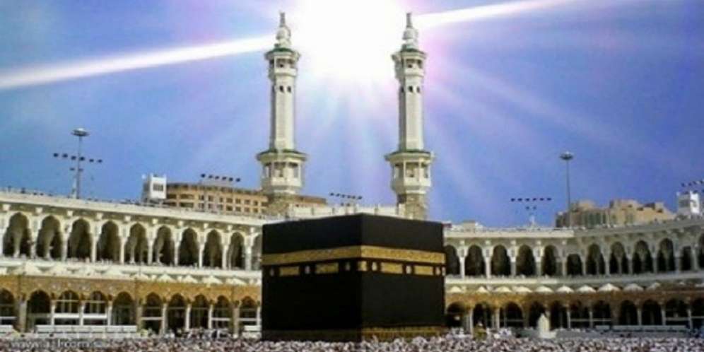 Foto Penampakan Matahari di Atas Kabah