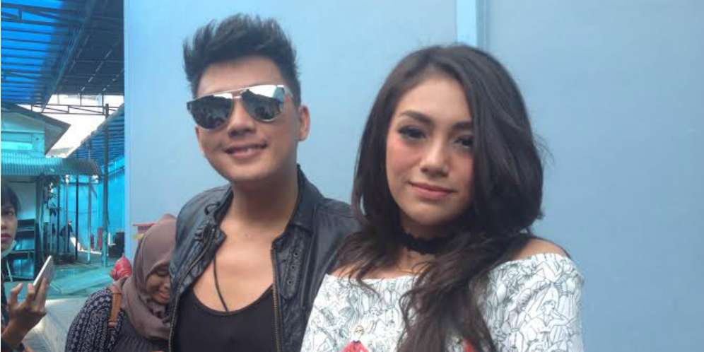 Seteru dengan Ibunda, Kekasih Stefan William Tegur `Haters`