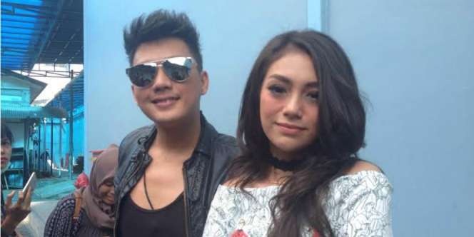 Seteru dengan Ibunda, Kekasih Stefan William Tegur `Haters`