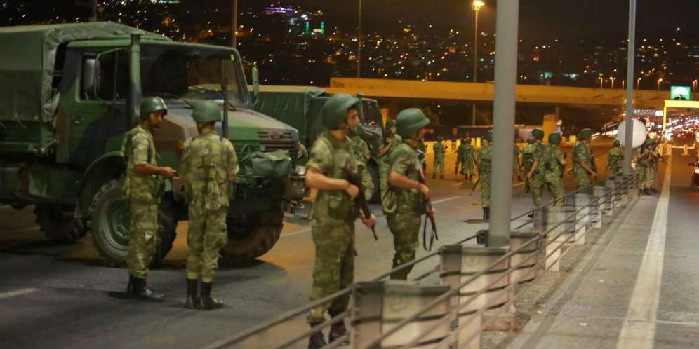 Erdogan Terlihat seperti Pahlawan?