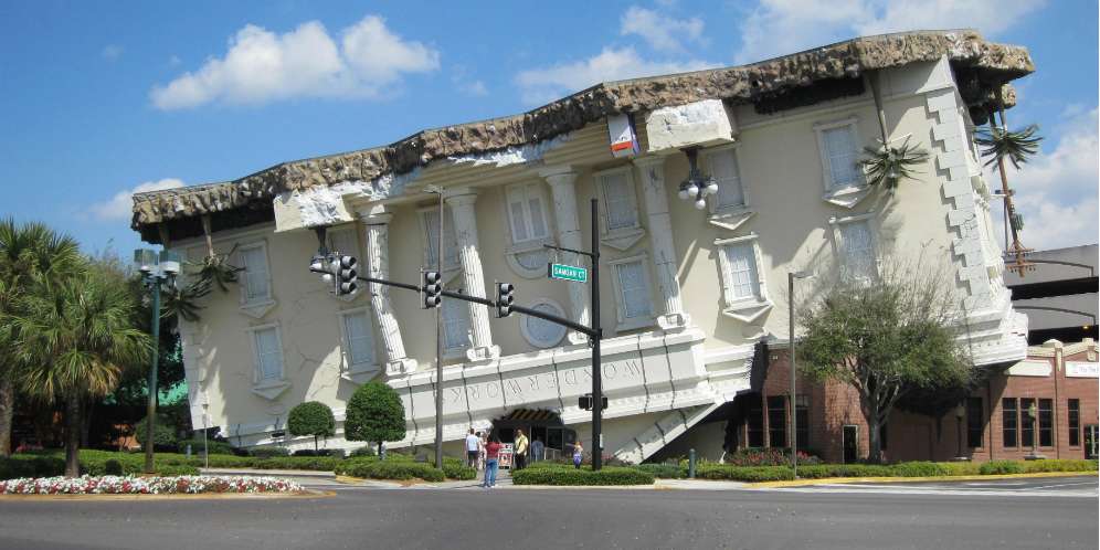 Rumah Terbalik
