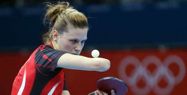 Natalia si Juara Tenis Meja