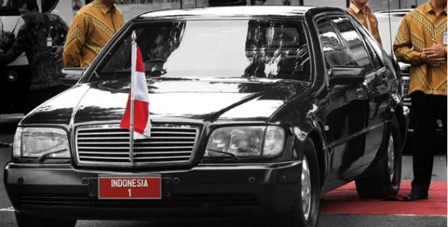 Mercedes-Benz S600 Tahun 1994