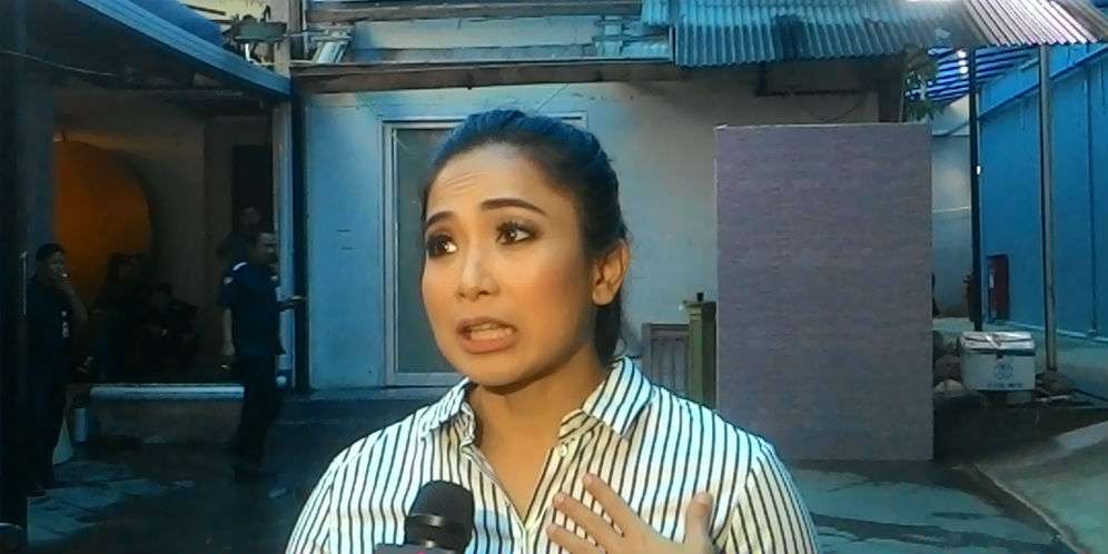 Sindir Ayu Ting-Ting, Fenny Rose: Saya Cuma Menirukan
