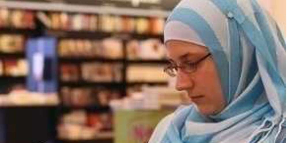 Didoktrin Membenci Islam, Wanita Yunani Justru Jadi Mualaf