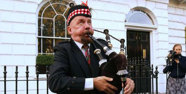 Dokter Kebingungan Ketika Memeriksa Pria Itu...