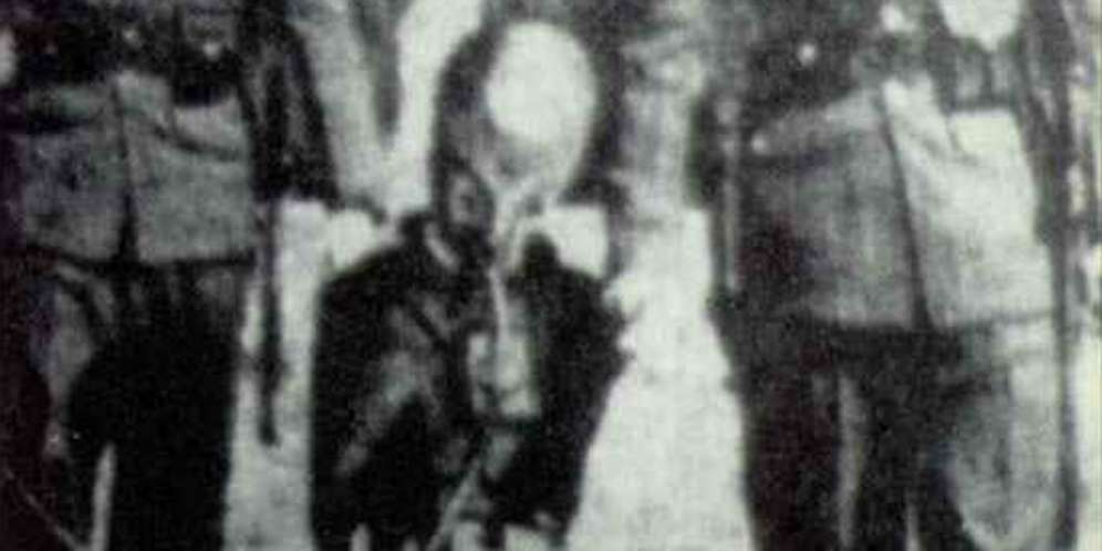 14. Foto Alien FBI?
