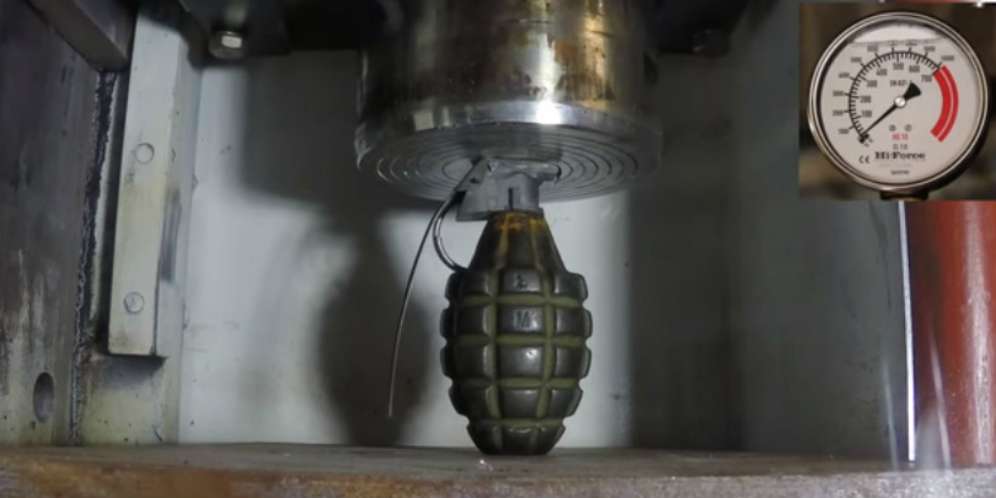 Saat Ditekan, Granat Itu...