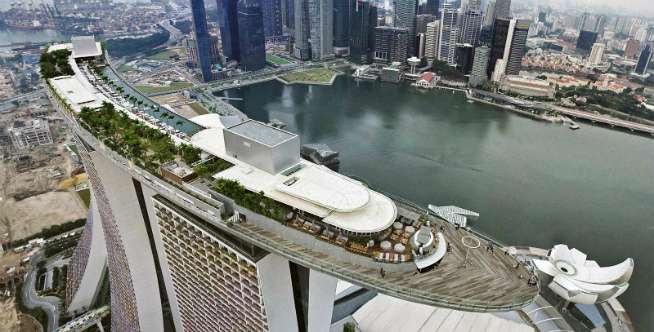 Bantahan Bank Sentral Singapura