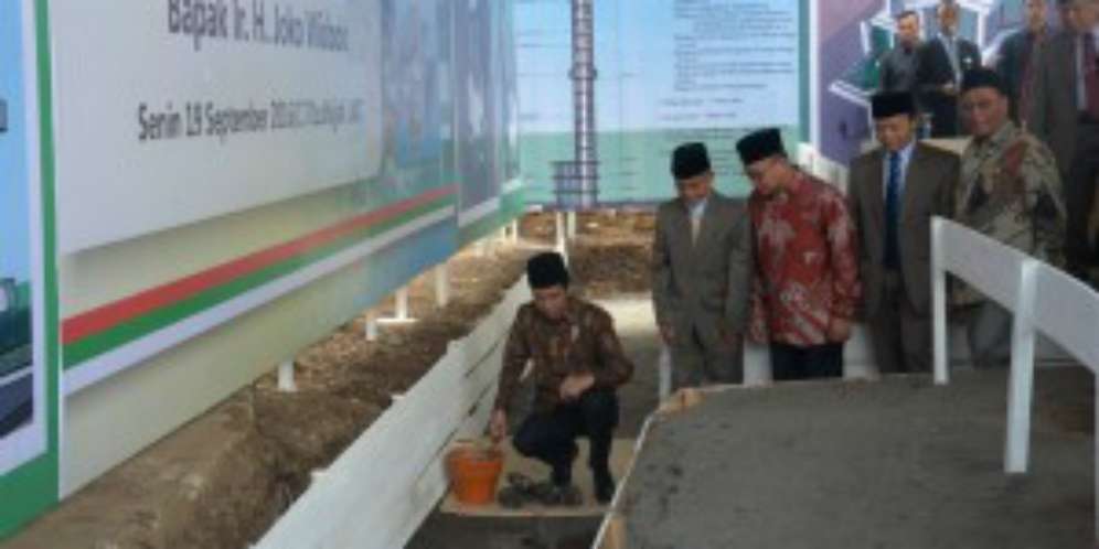 Presiden Pertama Ajak Ibu Negara Berkunjung Ke Gontor