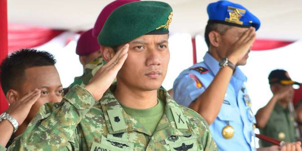 Mengabdi dan Beramal