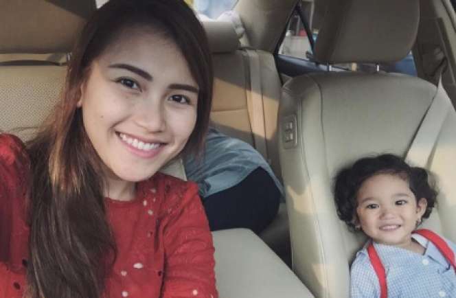 Buah Hati Bisa Mengaji, Ayu Ting Ting Menangis